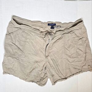 Bandolino Khaki Shorts